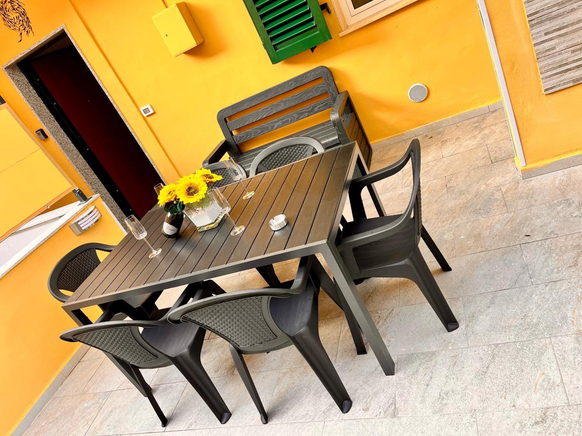 La Casetta Del Vicolo La Spezia Extérieur photo